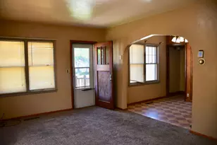 216 6th St W, Thief River Falls, MN 56701 - Photo 7