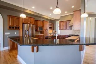 508 Vangsness St, Adams, MN 55909 - Photo 9