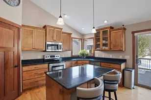 354 Glenmeadow St, River Falls, WI 54022 - Photo 35