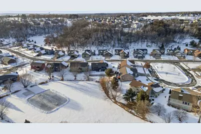 354 Glenmeadow Street, River Falls, WI 54022 - Photo 7