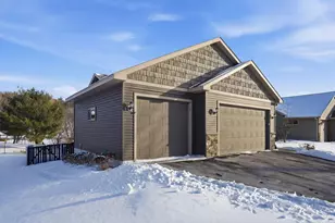 354 Glenmeadow St, River Falls, WI 54022 - Photo 3