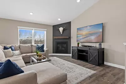 4913 162nd Court N, Hugo, MN 55038 - Photo 3