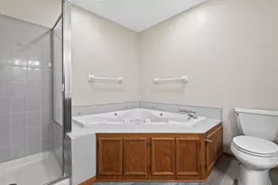 8480 Pelican Ct, Chanhassen, MN 55317 - Photo 25