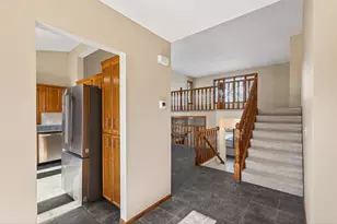 8480 Pelican Ct, Chanhassen, MN 55317 - Photo 7