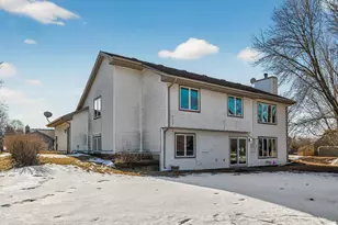 8480 Pelican Ct, Chanhassen, MN 55317 - Photo 47