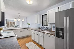 4626 Lenore Ln, Eagan, MN 55122 - Photo 11