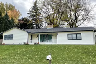 784 Highland Rd, Windom, MN 56101 - Photo 1