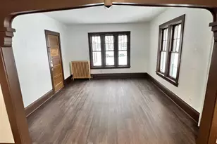 1021 Charles Ave, Saint Paul, MN 55104 - Photo 3