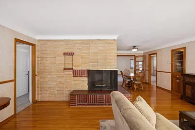 1947 Yorkshire Court, Saint Paul, MN 55116 - Photo 9