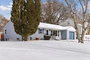 1947 Yorkshire Ct, Saint Paul, MN 55116 - Photo 3