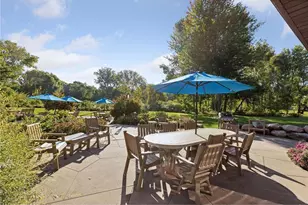 8441 Irwin Rd, Bloomington, MN 55437 - Photo 29