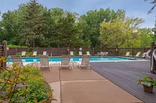 8441 Irwin Rd, Bloomington, MN 55437 - Photo 27