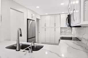 8441 Irwin Rd, Bloomington, MN 55437 - Photo 7