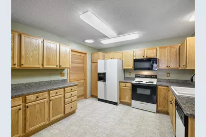 8746 Baxter Way, Inver Grove Heights, MN 55076 - Photo 11