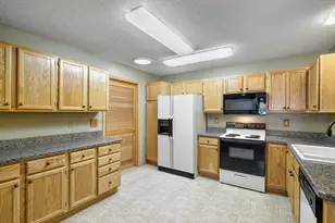 8746 Baxter Way, Inver Grove Heights, MN 55076 - Photo 11