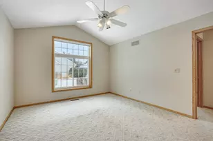 8746 Baxter Way, Inver Grove Heights, MN 55076 - Photo 15