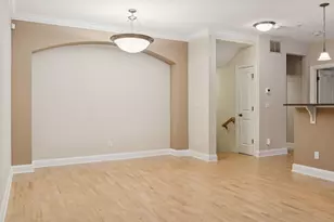 547 S 10th St, Minneapolis, MN 55404 - Photo 9