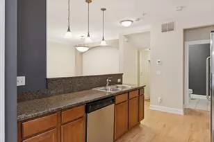 547 S 10th St, Minneapolis, MN 55404 - Photo 15