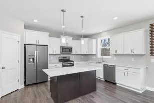 200 Franklin Ave W, Delano, MN 55328 - Photo 9