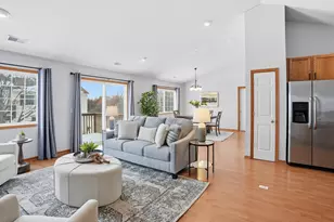 7463 Derby Ln, Shakopee, MN 55379 - Photo 3