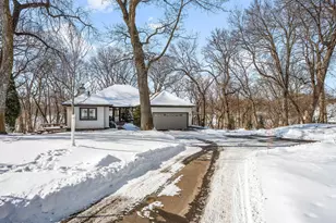 3114 County Road 101 S, Wayzata, MN 55391 - Photo 3