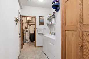 698 Bibeau Ct, Vadnais Heights, MN 55127 - Photo 23