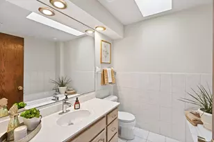 18869 Clear View Dr, Minnetonka, MN 55345 - Photo 27