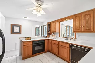 18869 Clear View Dr, Minnetonka, MN 55345 - Photo 17