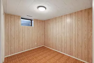 18869 Clear View Dr, Minnetonka, MN 55345 - Photo 33