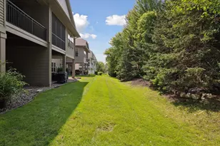 8627 Lake Riley Dr, Chanhassen, MN 55317 - Photo 25