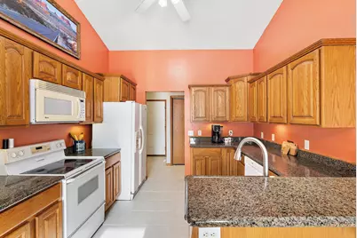 1055 Johnson Place SE, Owatonna, MN 55060 - Photo 11