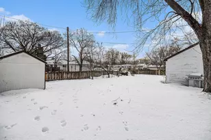 4500 Ewing Ave N, Robbinsdale, MN 55422 - Photo 5