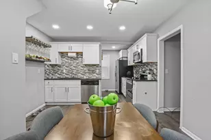 1879 Ames Ave, Saint Paul, MN 55119 - Photo 11