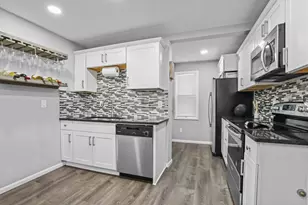 1879 Ames Ave, Saint Paul, MN 55119 - Photo 13