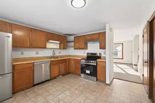 1496 Granada Ave N, Oakdale, MN 55128 - Photo 5