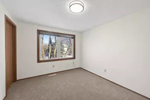 1496 Granada Ave N, Oakdale, MN 55128 - Photo 17