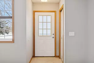 20530 Erin Ct, Farmington, MN 55024 - Photo 5