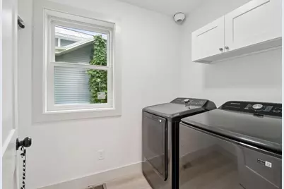 604 Morgan Avenue S, Minneapolis, MN 55405 - Photo 19