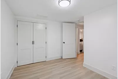 604 Morgan Avenue S, Minneapolis, MN 55405 - Photo 33