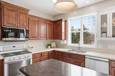 10512 Florida Avenue N, Brooklyn Park, MN 55445 - Photo 13