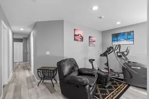 1572 Burg Ave, Saint Paul, MN 55119 - Photo 21