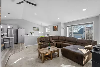 1572 Burg Avenue, Saint Paul, MN 55119 - Photo 11