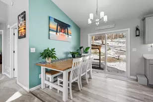 1572 Burg Ave, Saint Paul, MN 55119 - Photo 7