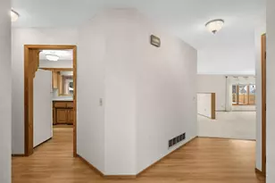 1299 Yukon Ct N, Golden Valley, MN 55427 - Photo 5