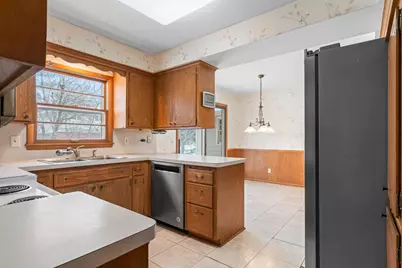 75 Rhode Island Avenue S, Golden Valley, MN 55426 - Photo 13