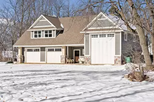 1436 Triangle Dr, Houlton, WI 54082 - Photo 5