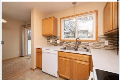 16331 Timber Crest Drive SE, Prior Lake, MN 55372 - Photo 3