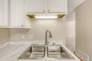 7642 Arboretum Village Pl, Chanhassen, MN 55317 - Photo 21