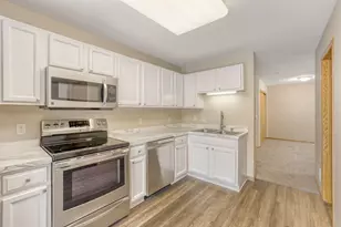 7642 Arboretum Village Pl, Chanhassen, MN 55317 - Photo 19