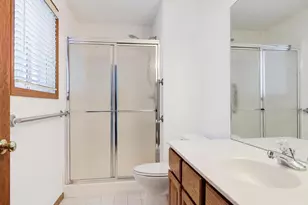 10849 Lexington Dr, Eden Prairie, MN 55344 - Photo 15